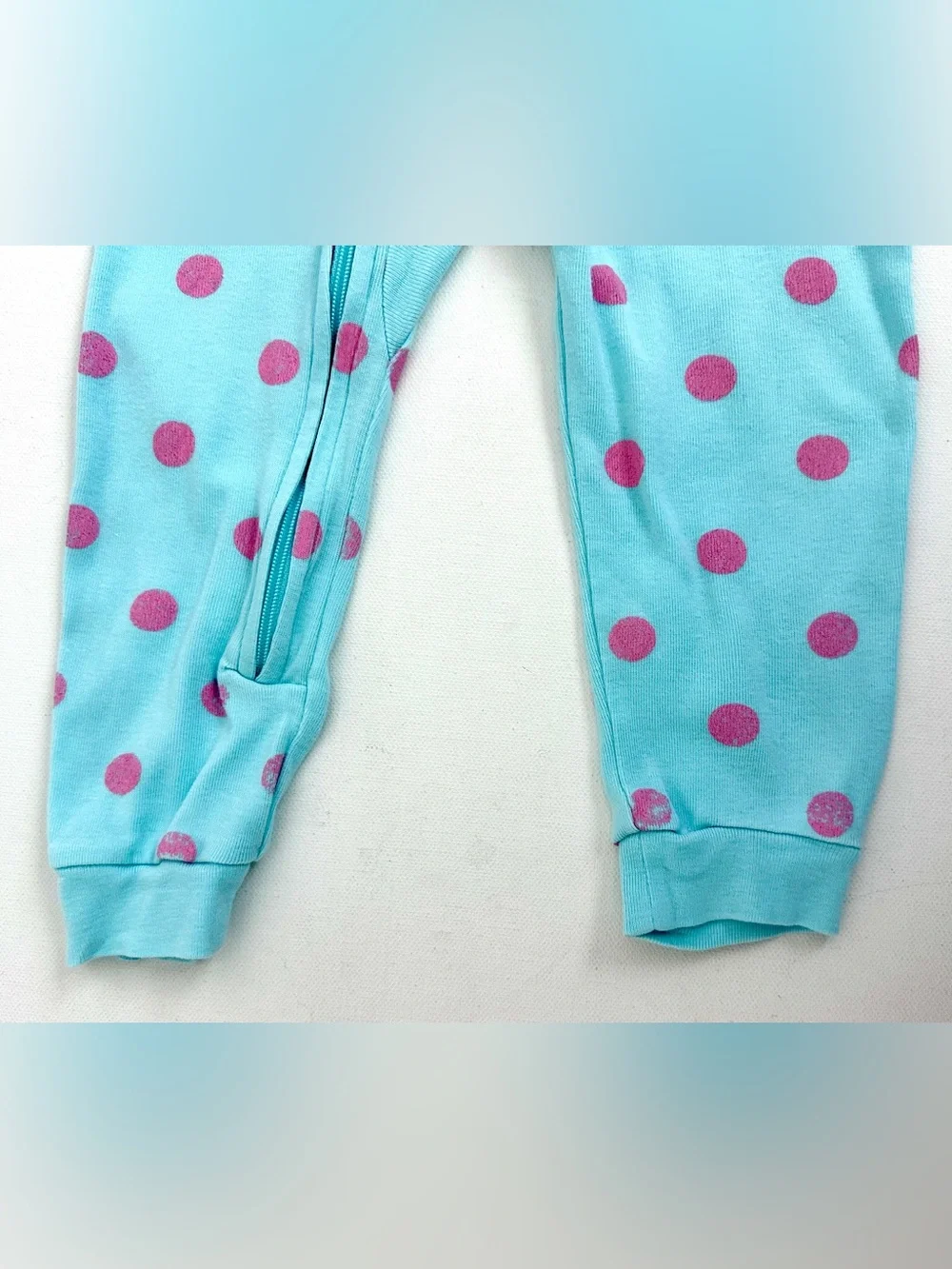 Carter's girl’s  Light Blue One-Piece with Pink Polka Dots, Seahorse.  Size 2T.